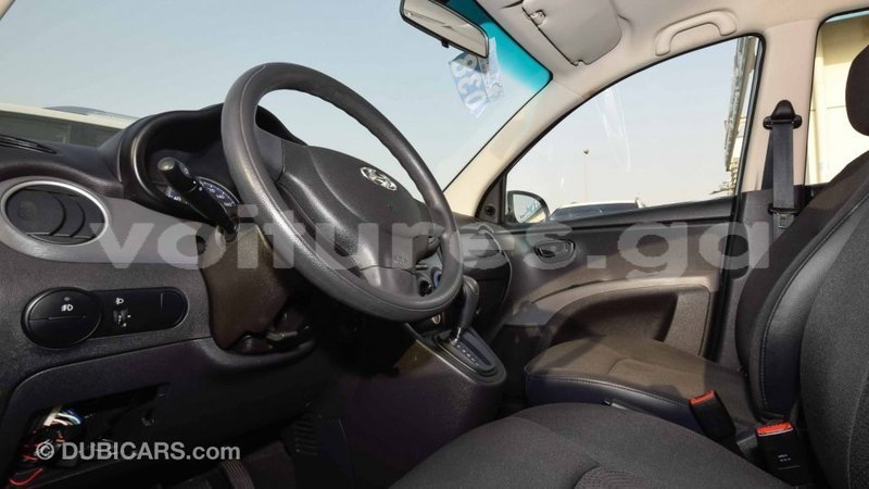 Big with watermark hyundai i10 estuaire import dubai 4596