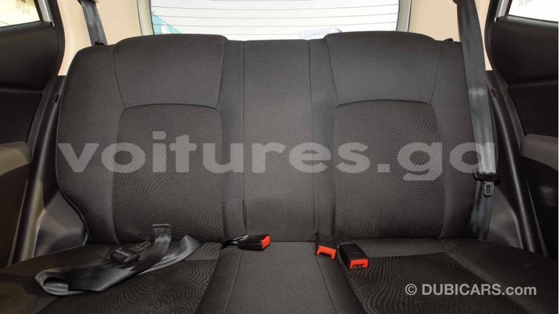 Big with watermark hyundai i10 estuaire import dubai 4596