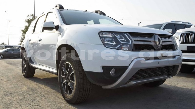 Big with watermark renault duster estuaire import dubai 4597