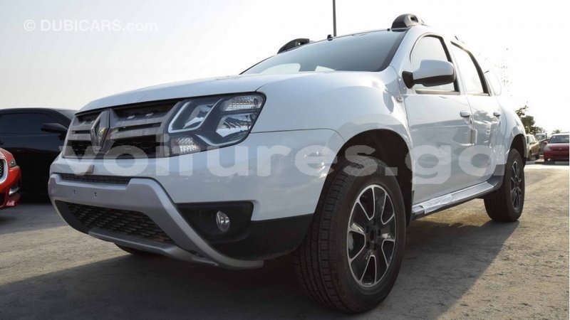 Big with watermark renault duster estuaire import dubai 4597