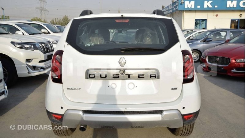 Big with watermark renault duster estuaire import dubai 4597