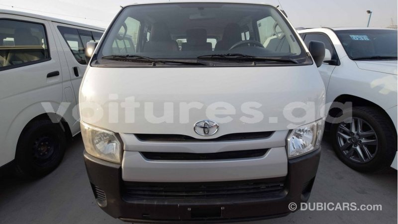 Big with watermark toyota hiace estuaire import dubai 4598