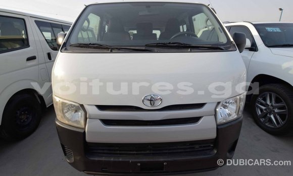 Acheter Import Voiture Toyota Hiace Blanc à Import - Dubai, Estuaire Acheter Import Voiture Toyota Hiace Blanc à Import - Dubai, Estuaire