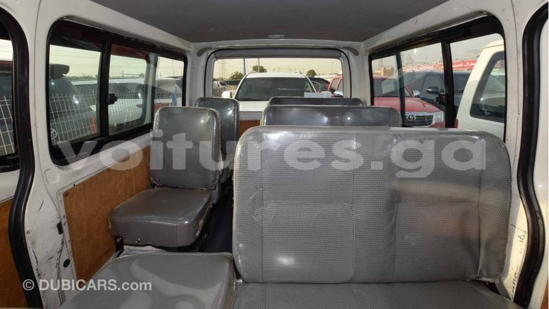 Big with watermark toyota hiace estuaire import dubai 4598