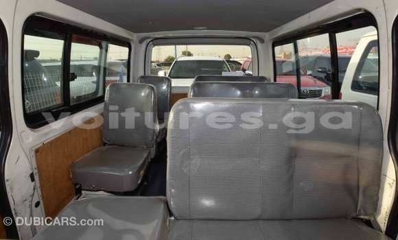 Acheter Import Voiture Toyota Hiace Blanc à Import - Dubai, Estuaire Acheter Import Voiture Toyota Hiace Blanc à Import - Dubai, Estuaire