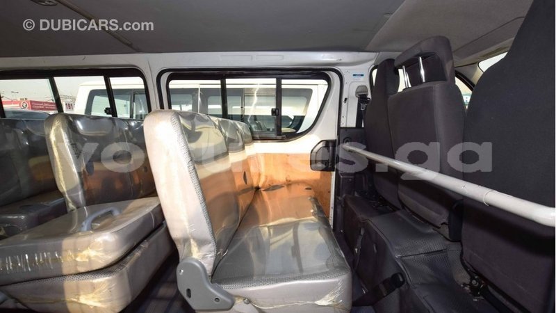 Big with watermark toyota hiace estuaire import dubai 4598