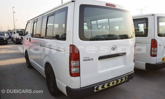 Acheter Import Voiture Toyota Hiace Blanc à Import - Dubai, Estuaire Acheter Import Voiture Toyota Hiace Blanc à Import - Dubai, Estuaire