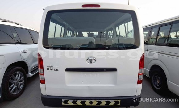 Acheter Import Voiture Toyota Hiace Blanc à Import - Dubai, Estuaire Acheter Import Voiture Toyota Hiace Blanc à Import - Dubai, Estuaire