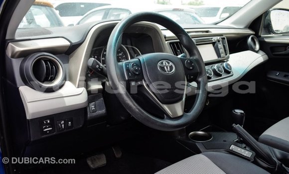 Acheter Import Utilitaire Toyota HiAce Bleu à Import - Dubai, Estuaire Acheter Import Utilitaire Toyota HiAce Bleu à Import - Dubai, Estuaire