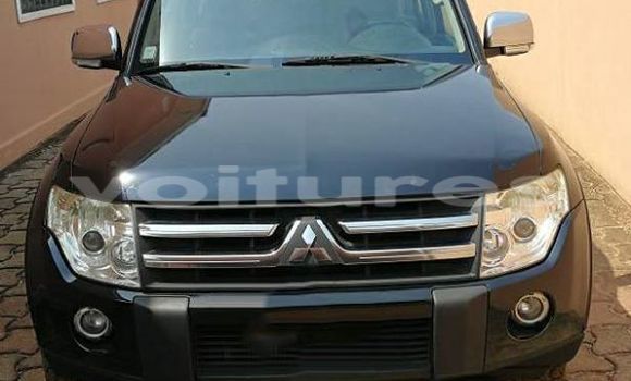 Sayi Na hannu Mitsubishi Pajero Black Mota in Libreville a estuary Sayi Na hannu Mitsubishi Pajero Black Mota in Libreville a estuary