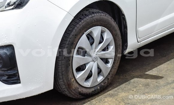 Acheter Import Voiture Toyota Yaris Blanc à Import - Dubai, Estuaire Acheter Import Voiture Toyota Yaris Blanc à Import - Dubai, Estuaire