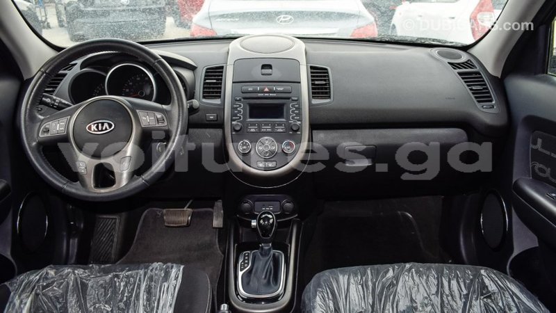 Big with watermark kia soul estuaire import dubai 4601