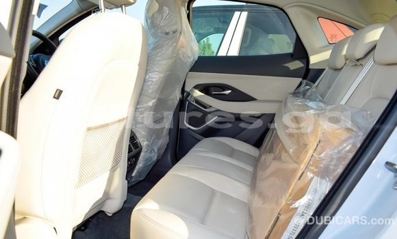 Acheter Import Voiture Jaguar E-Pace Blanc à Import - Dubai, Estuaire Acheter Import Voiture Jaguar E-Pace Blanc à Import - Dubai, Estuaire