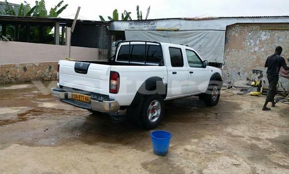 Acheter Occasion Voiture Nissan Hardbody Blanc à Libreville, Estuaire Acheter Occasion Voiture Nissan Hardbody Blanc à Libreville, Estuaire
