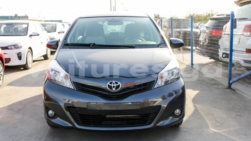 Big with watermark toyota yaris estuaire import dubai 4604