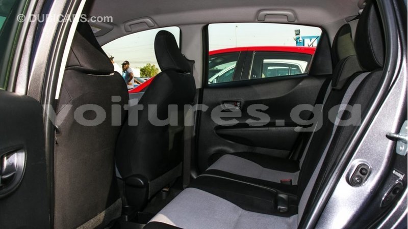 Big with watermark toyota yaris estuaire import dubai 4604