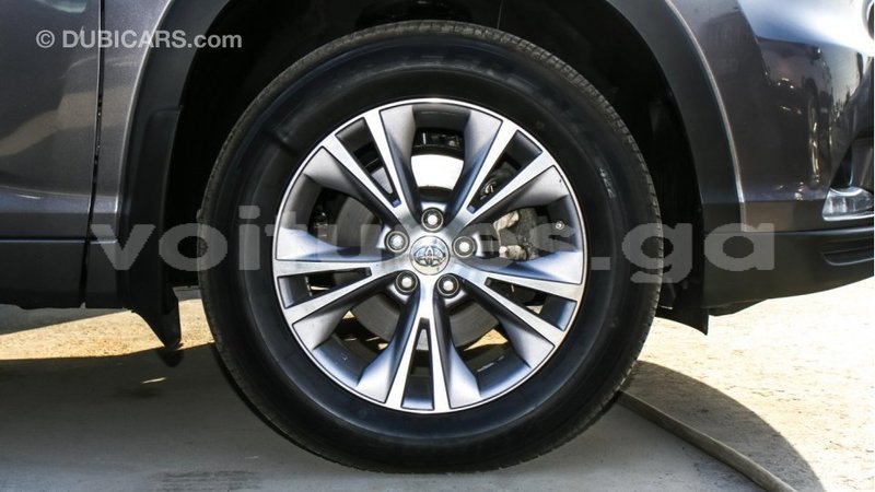 Big with watermark toyota highlander estuaire import dubai 4605