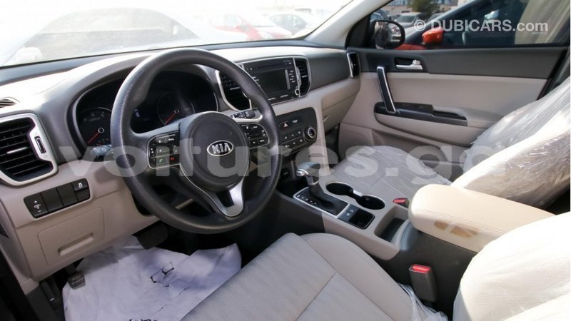 Big with watermark kia sportage estuaire import dubai 4606
