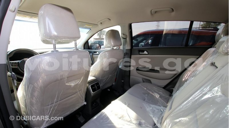 Big with watermark kia sportage estuaire import dubai 4606