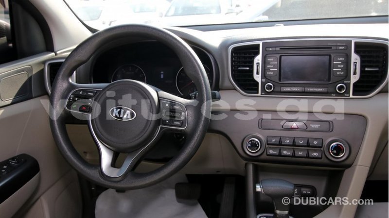 Big with watermark kia sportage estuaire import dubai 4606