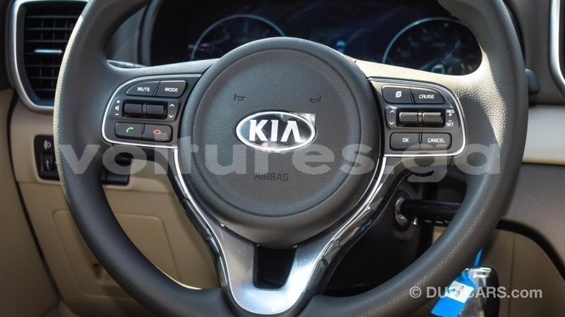 Big with watermark kia sportage estuaire import dubai 4607