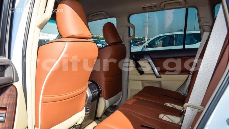 Big with watermark toyota prado estuaire import dubai 4608