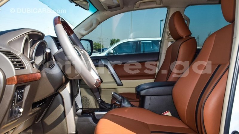 Big with watermark toyota prado estuaire import dubai 4608