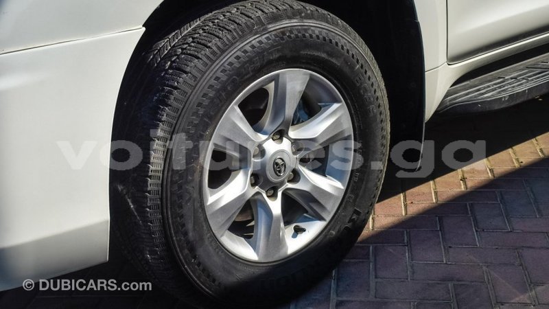 Big with watermark toyota prado estuaire import dubai 4608