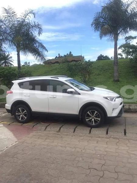 Big with watermark toyota rav4 estuaire libreville 4616