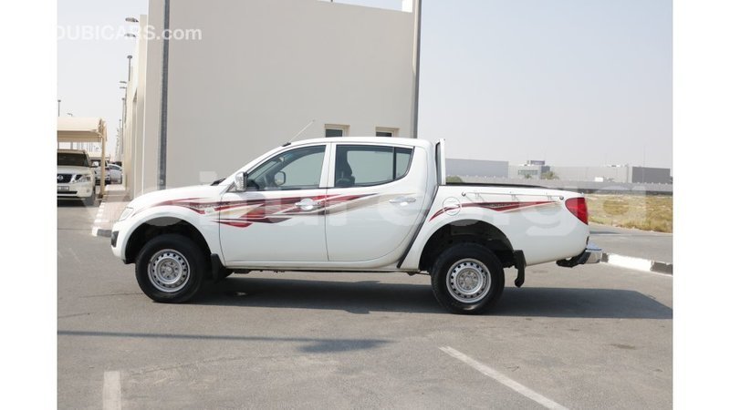 Big with watermark mitsubishi l200 estuaire import dubai 4619