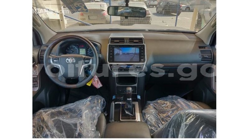 Big with watermark toyota prado estuaire import dubai 4620