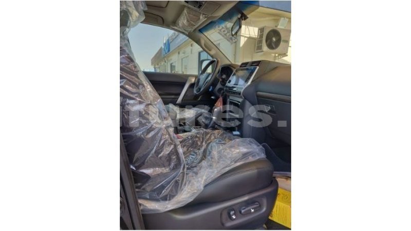 Big with watermark toyota prado estuaire import dubai 4620