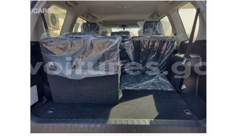 Big with watermark toyota prado estuaire import dubai 4620