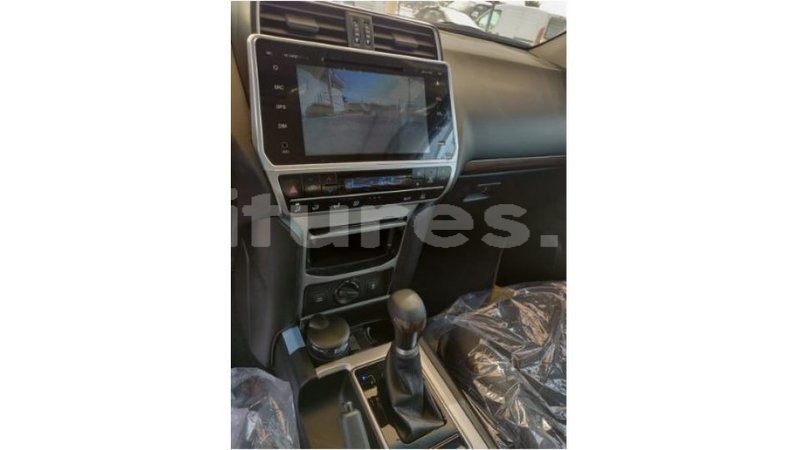 Big with watermark toyota prado estuaire import dubai 4620