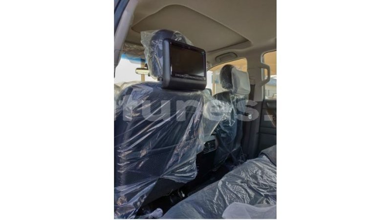 Big with watermark toyota prado estuaire import dubai 4620