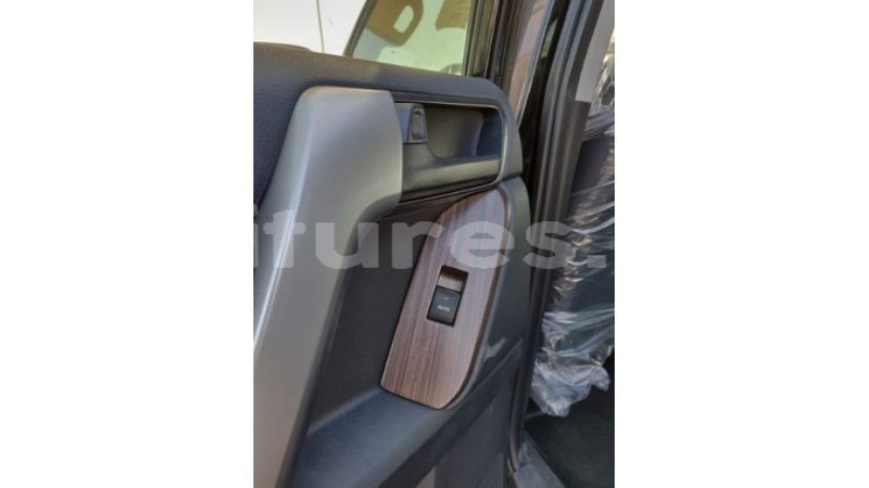 Big with watermark toyota prado estuaire import dubai 4620