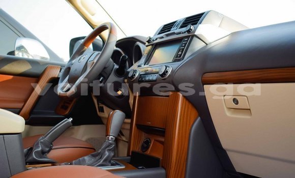 Acheter Import Voiture Toyota Prado Blanc à Import - Dubai, Estuaire Acheter Import Voiture Toyota Prado Blanc à Import - Dubai, Estuaire