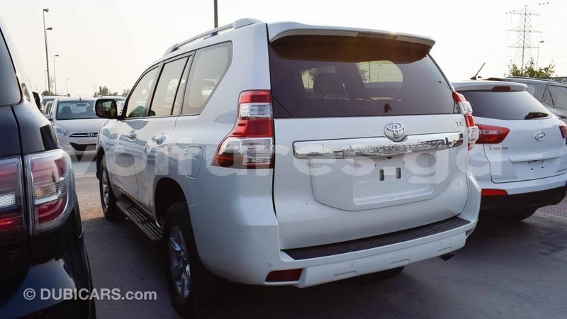 Big with watermark toyota prado estuaire import dubai 4632