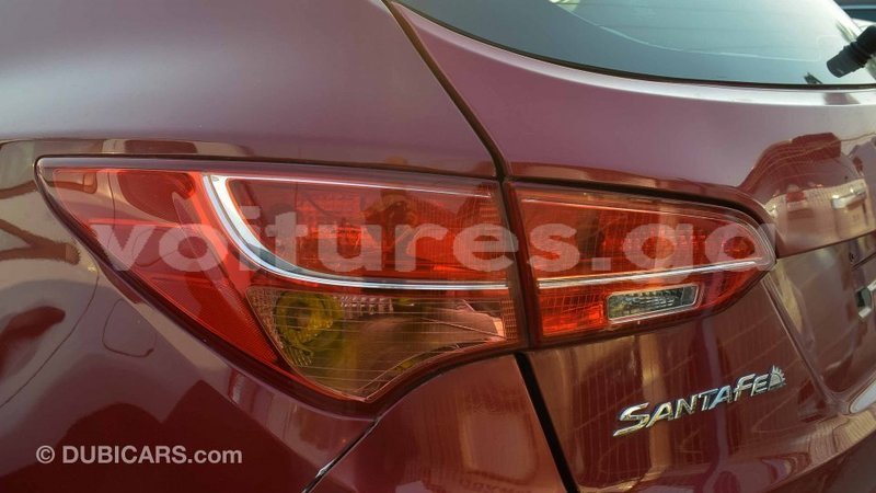 Big with watermark hyundai santa fe estuaire import dubai 4633