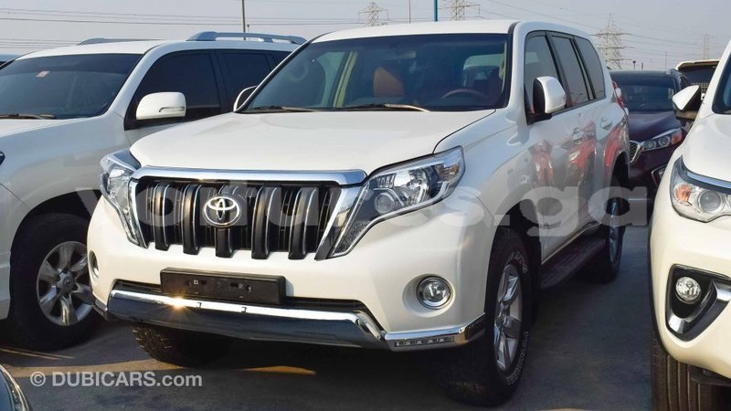 Big with watermark toyota prado estuaire import dubai 4634