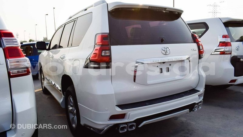 Big with watermark toyota prado estuaire import dubai 4635