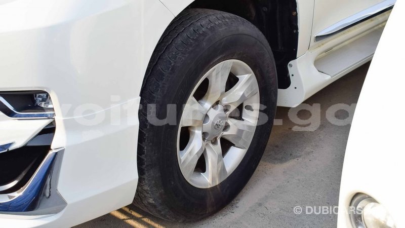 Big with watermark toyota prado estuaire import dubai 4635