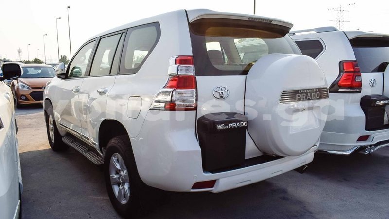 Big with watermark toyota prado estuaire import dubai 4636