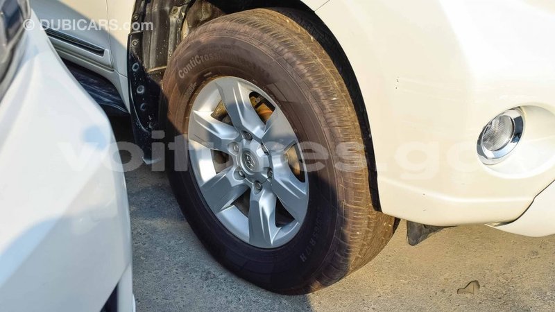 Big with watermark toyota prado estuaire import dubai 4636