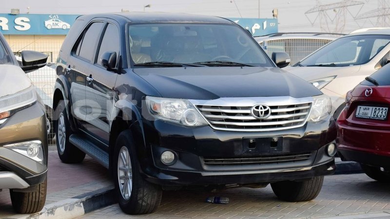 Big with watermark toyota fortuner estuaire import dubai 4637