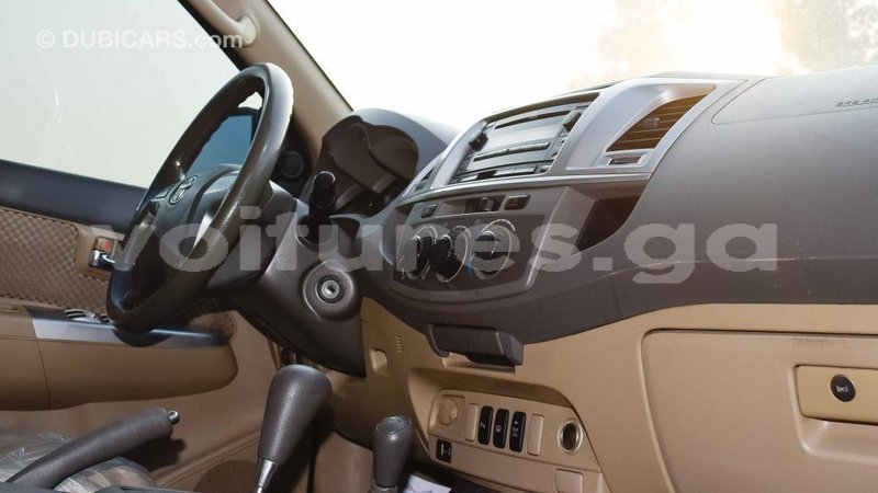 Big with watermark toyota fortuner estuaire import dubai 4637