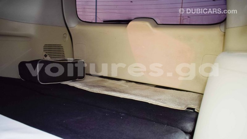 Big with watermark nissan patrol estuaire import dubai 4638