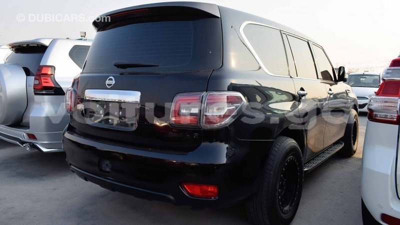 Big with watermark nissan patrol estuaire import dubai 4638