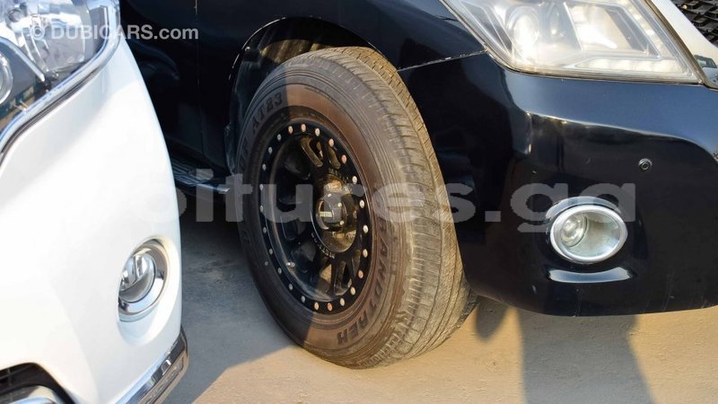 Big with watermark nissan patrol estuaire import dubai 4638