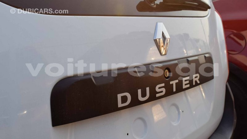 Big with watermark renault duster estuaire import dubai 4639